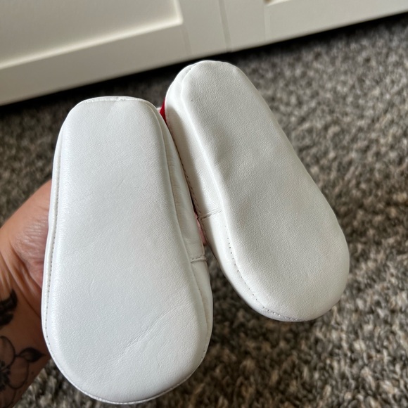 Baby Starters Infant Red Crib Shoes Sneakers Size 3-6 Months - Picture 6 of 10